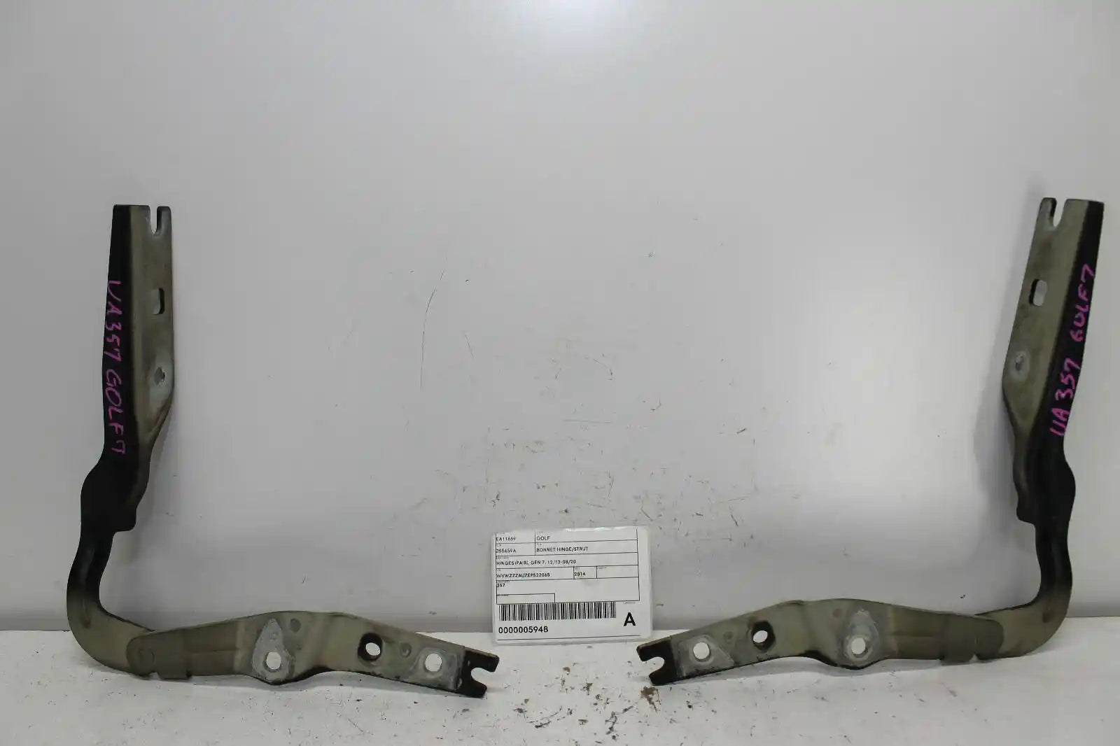 Used Volkswagen, Golf Bonnet Hinge/Strut Hinges (Pair) Gen 7 12/12 08/20 2014 – image 1 - All Good Parts
