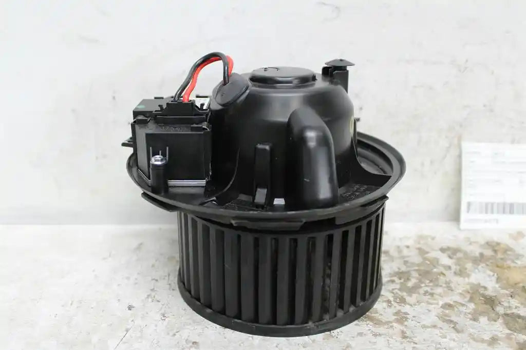 Volkswagen, Jetta Heater Fan Motor 1B Valeo P/N F997167J W/ Climate Control Type 02/11 12/17