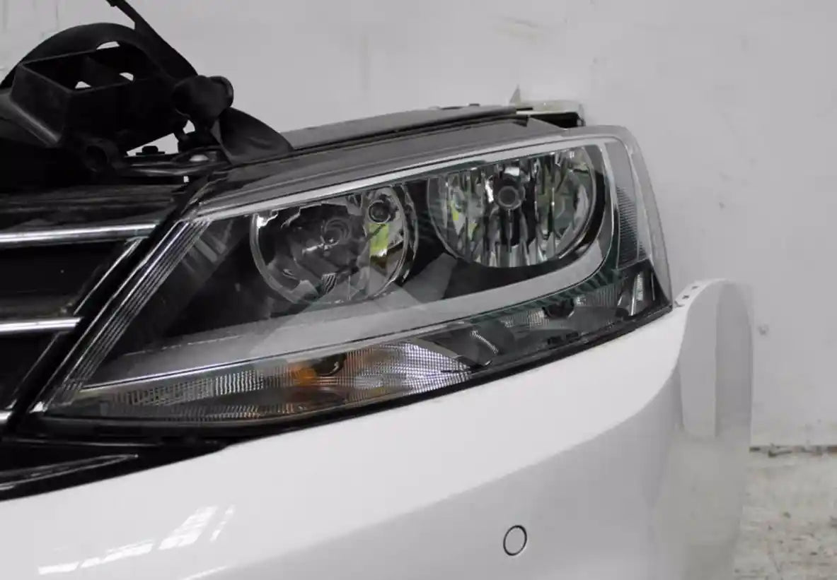 Used Volkswagen, Jetta Left Headlamp 1B Halogen 02/11 12/17 2015 – image 1 - All Good Parts