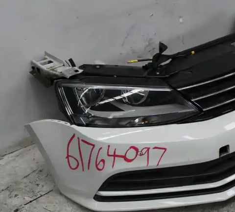 Volkswagen, Jetta Right Headlamp 1B Halogen 02/11 12/17