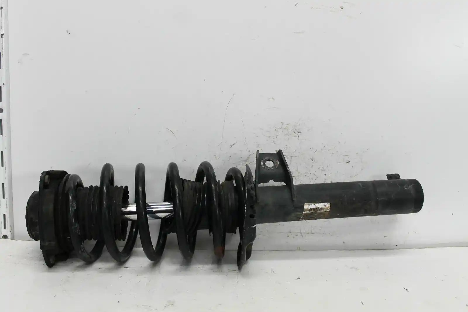 Used Volkswagen, Passat Left Front Strut 3C/Mk6 B6 3.2 03/06 03/11 2006 – main images - All Good Parts