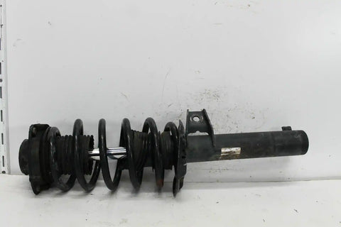 Volkswagen, Passat Left Front Strut 3C/Mk6 B6 3.2 03/06 03/11