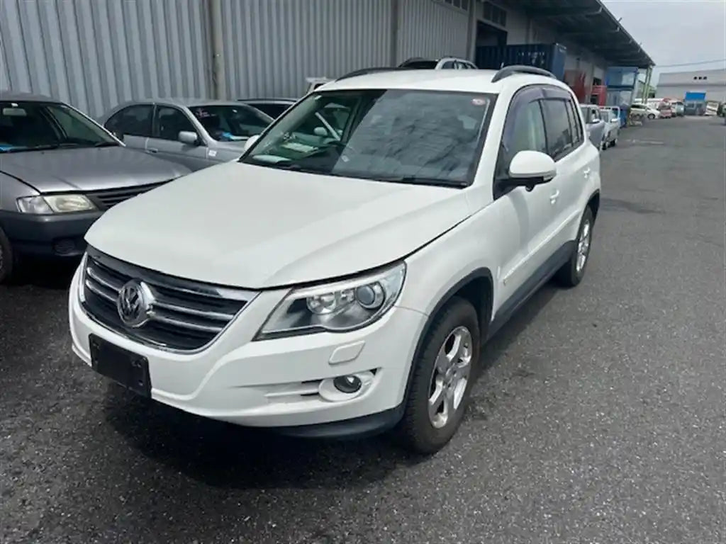 Used Volkswagen, Tiguan Rear Bumper Bumper Bar (Complete) 5N Non Park Sensor Type 05/08 06/11 2008 – image 3 - All Good Parts