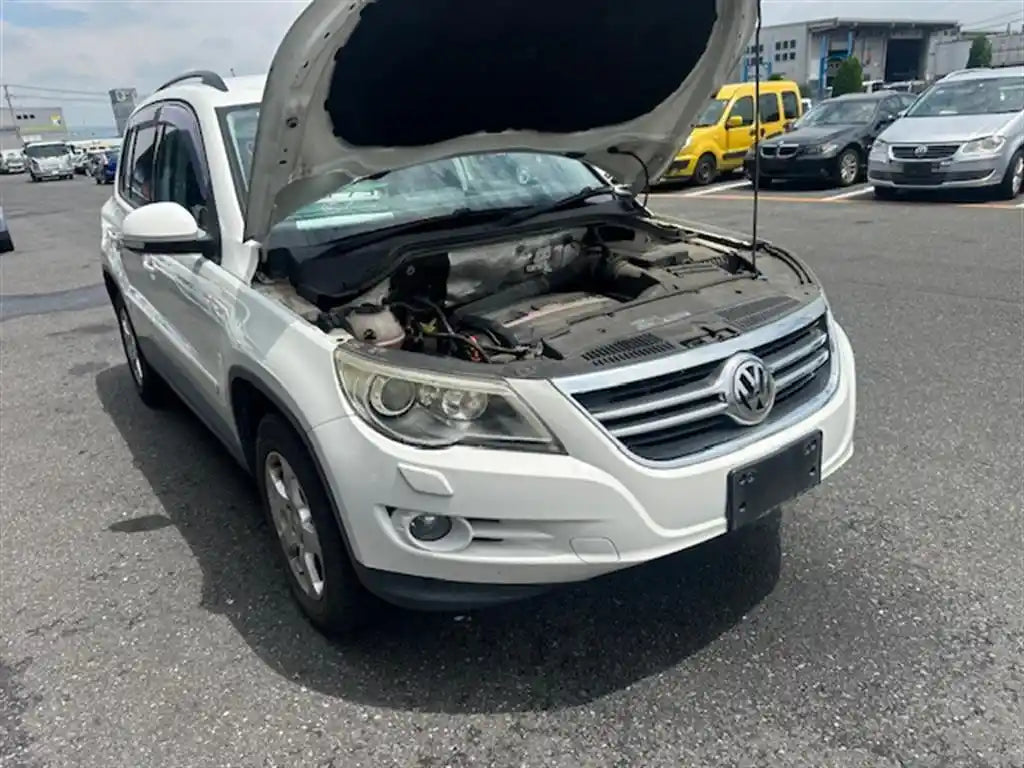Used Volkswagen, Tiguan Rear Bumper Bumper Bar (Complete) 5N Non Park Sensor Type 05/08 06/11 2008 – image 2 - All Good Parts