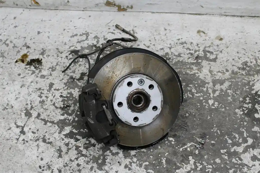 Used Volkswagen, Transporter Left Front Hub Assembly T5 08/04 02/10 2007 – image 1 - All Good Parts