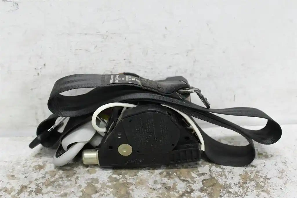 Used Volkswagen, Transporter Seat Belt Rh Front Seat Belt Only T5 08/04 02/10 2007 – image 1 - All Good Parts