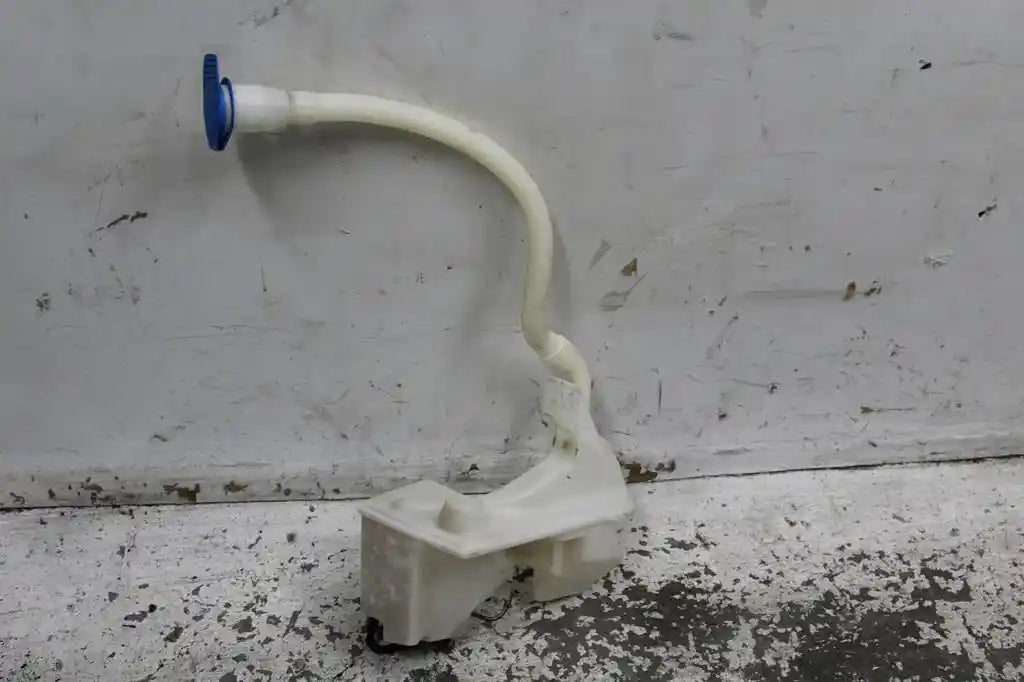 Used Volkswagen, Transporter Washer Bottle T5 08/04 06/15 2007 – image 1 - All Good Parts