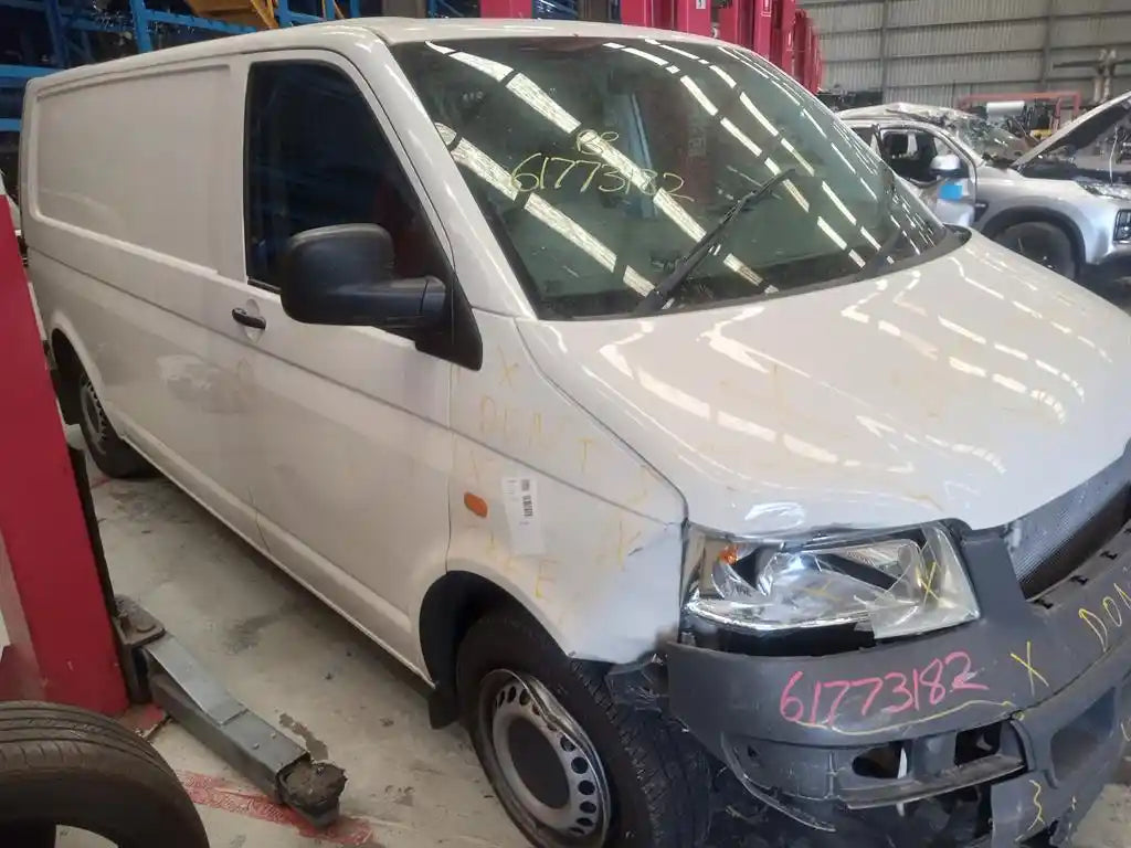 Volkswagen, Transporter Alternator Petrol 2.0 T5 08/04 02/10