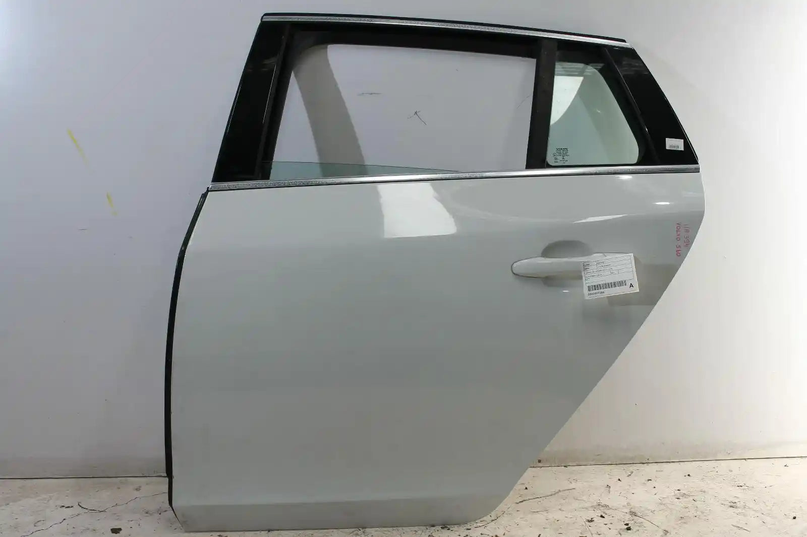 Used Volvo, S60/V60 Left Rear Door F Series V60 Wagon 03/11 12/18 2014 – image 1 - All Good Parts