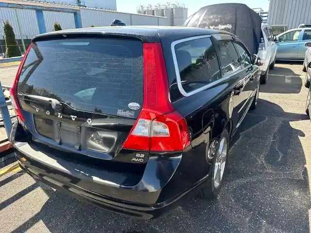 Volvo, S70/V70/C70 Rear Bumper V70 03/08