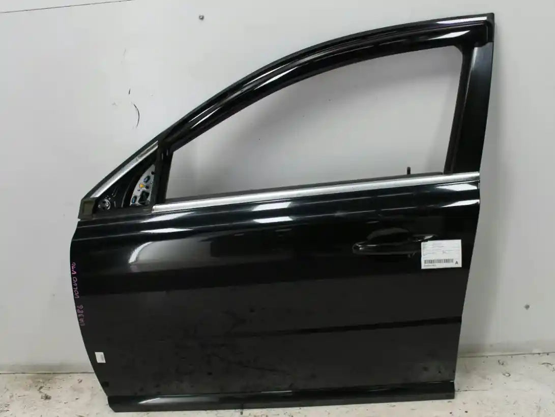 Volvo, S70/V70/C70 Left Front Door V70 (Yv1Bw...) Bw 03/08 01/13