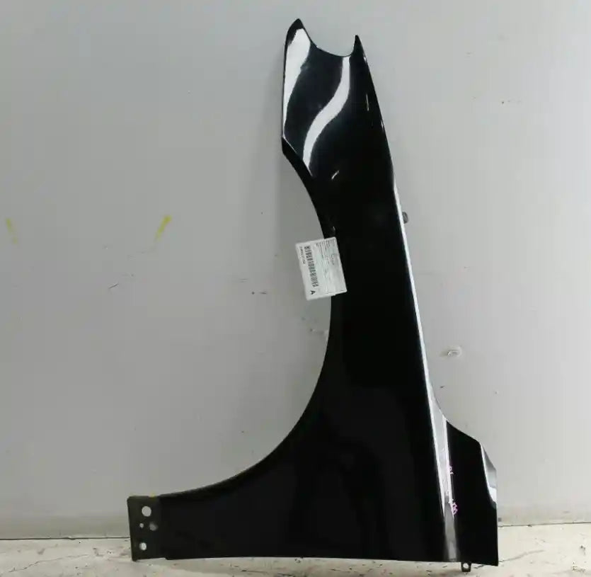 Used Volvo, S70/V70/C70 Left Guard V70 (Yv1Bw...) Bw 03/08 01/13 2008 – image 1 - All Good Parts