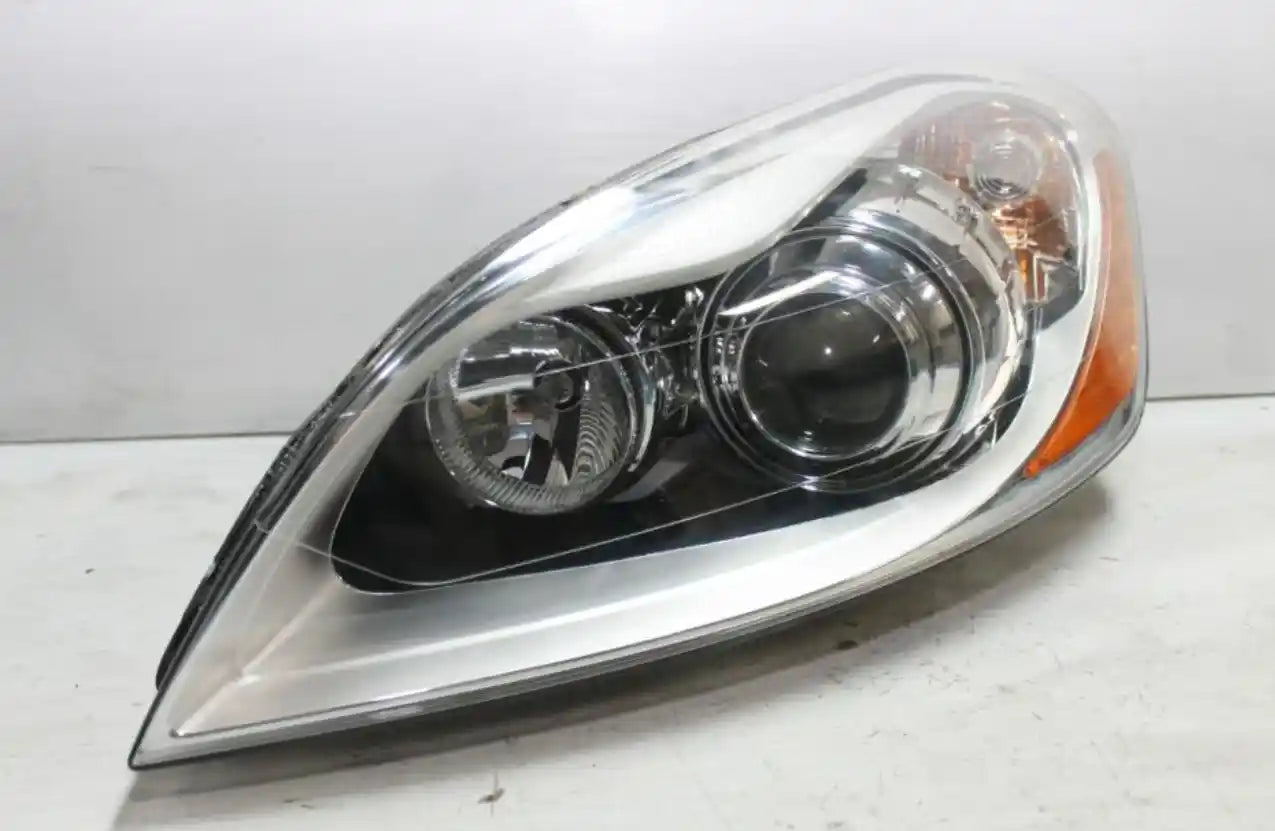 Volvo, Xc60 Left Headlamp Dz Xenon Type 02/09 09/13