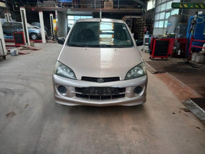 Daihatsu YRV