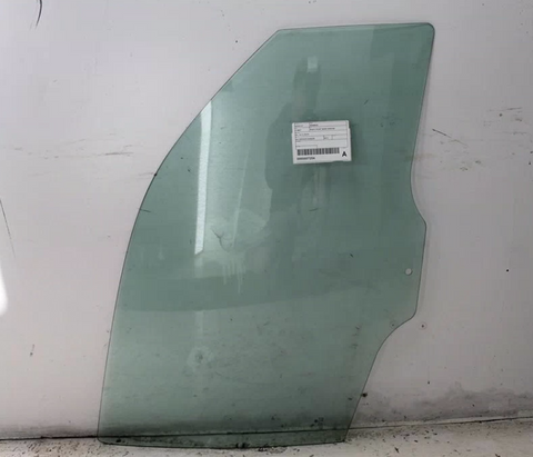 Volkswagen, Amarok Right Front Door Window 2H 10/10 09/22