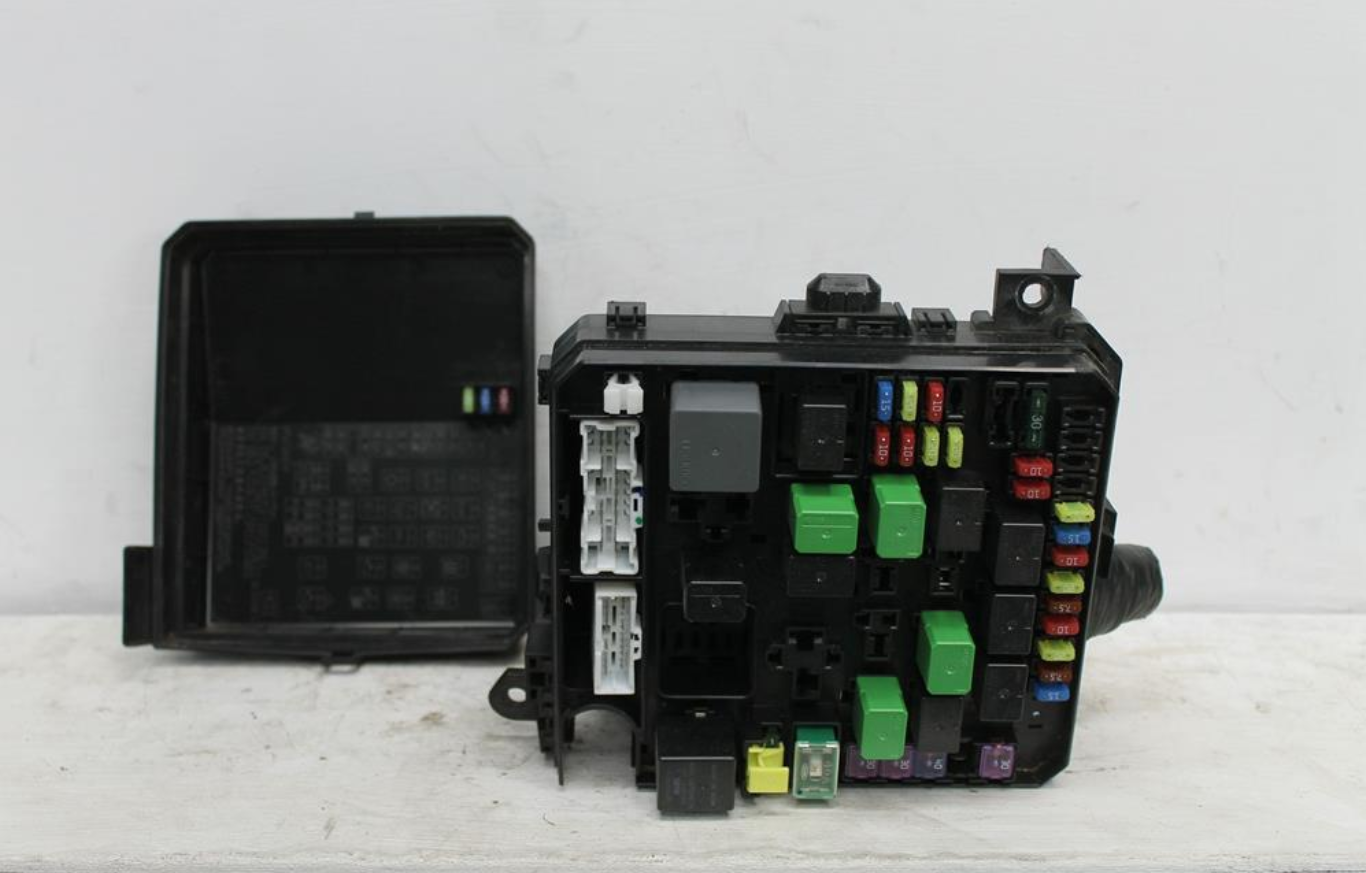 Mitsubishi, Outlander Fuse Box Zh 09/09 10/12