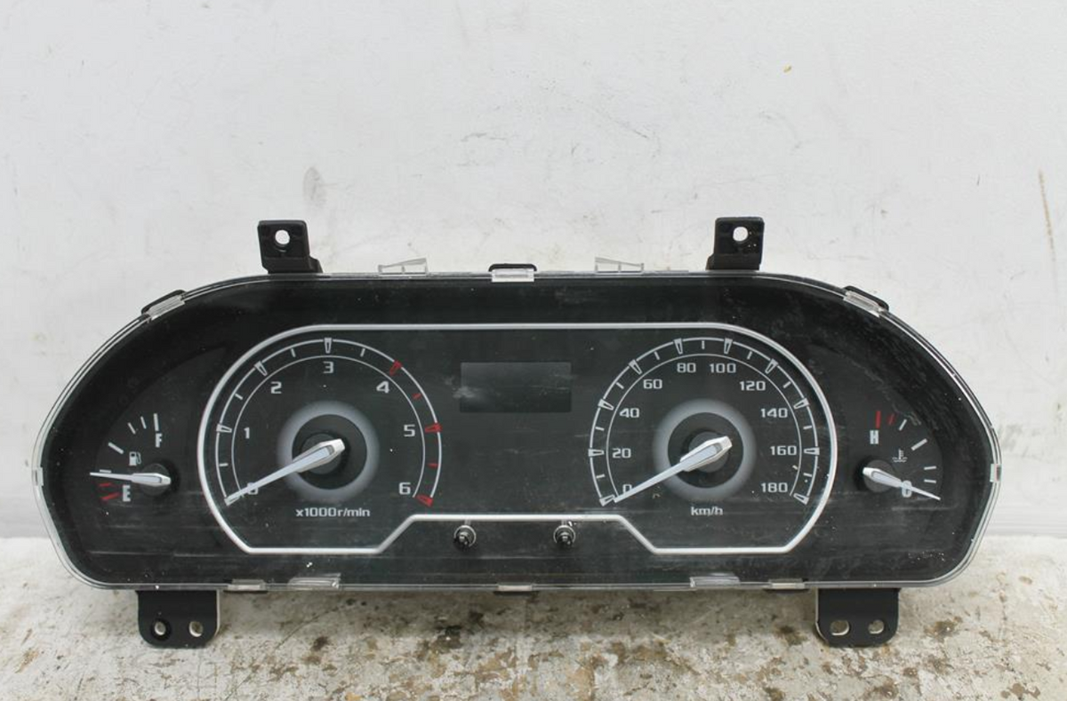 Used LDV, V80 Instrument Cluster 2.5 Auto T/M 01/13 2022 – image 1 - All Good Parts