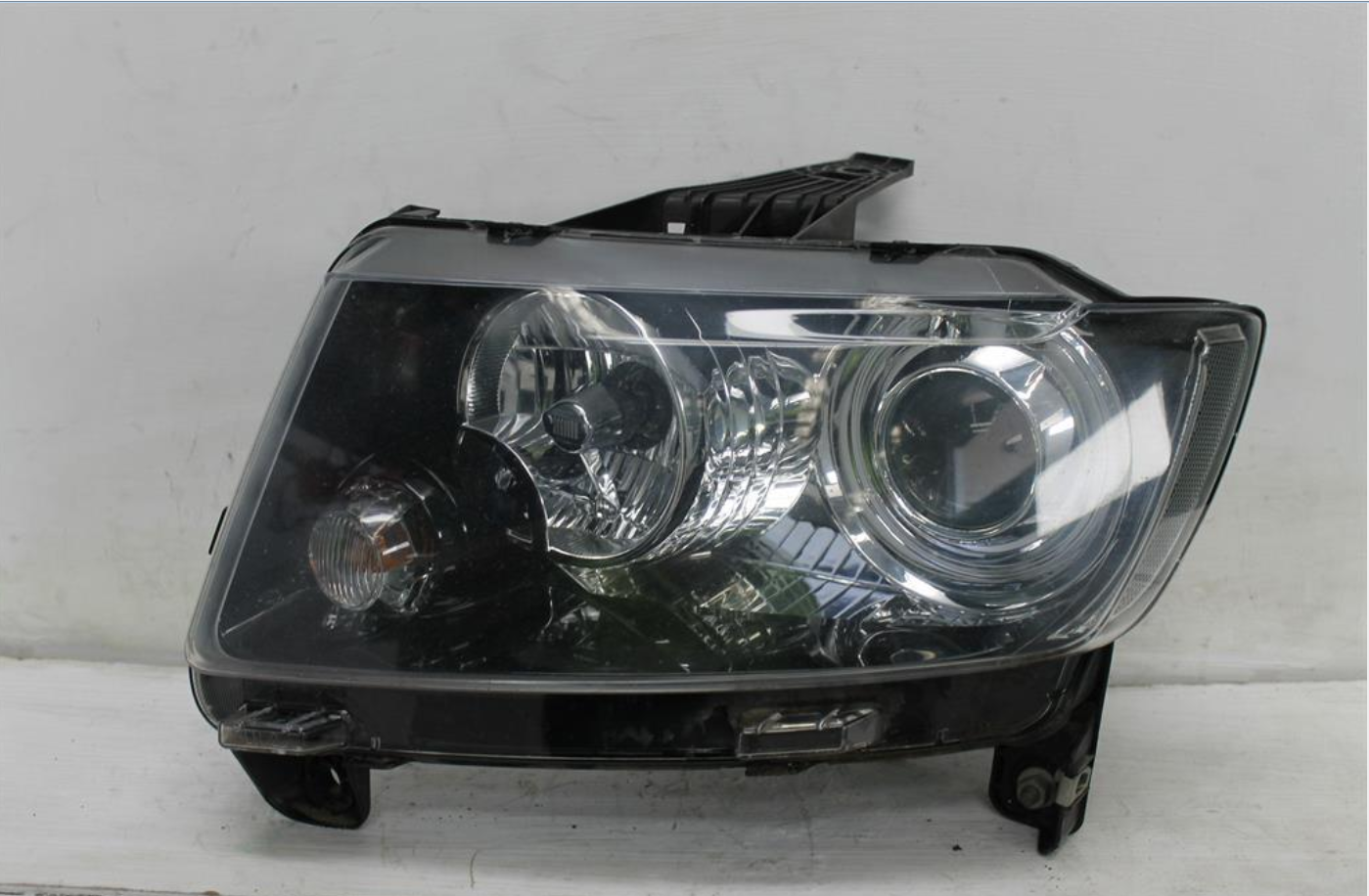 Jeep, Compass Left Headlamp Mk Black Inner Bezel 07/13 12/16