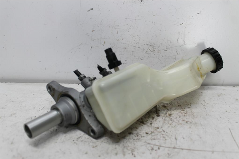 Ford, Ecosport Master Cylinder Bk Bl 11/13 01/20