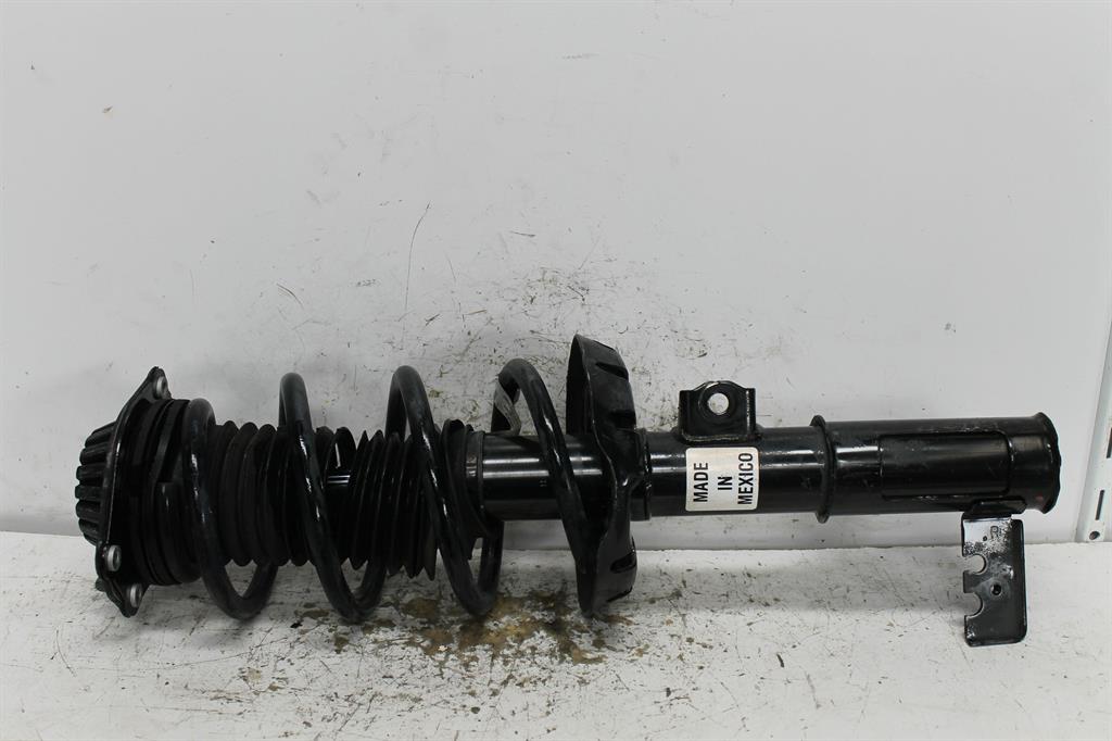 Used Holden, Equinox Right Front Strut Eq 09/17 12/20 2019 – image 1 - All Good Parts