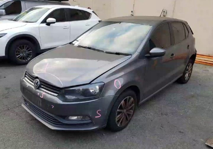 Used Volkswagen, Polo Right Headlamp , 6R, Halogen, Round Reflector Type, 05/14-09/17  – main images - All Good Parts