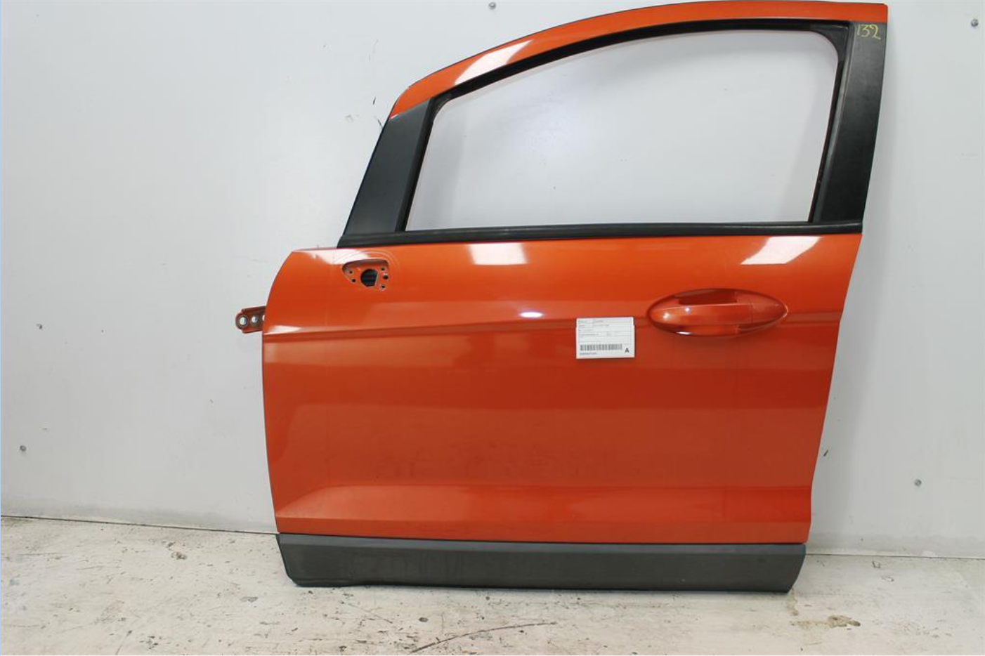 Ford, Ecosport Left Front Door Bk 11/13 09/17