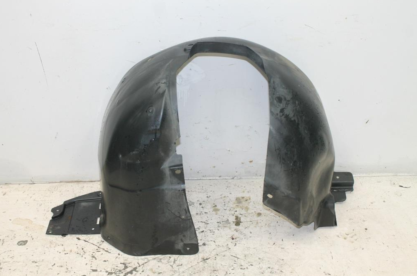 Holden, Cruze Right Guard Liner Front Jh Sedan/Hatch 03/11 01/17