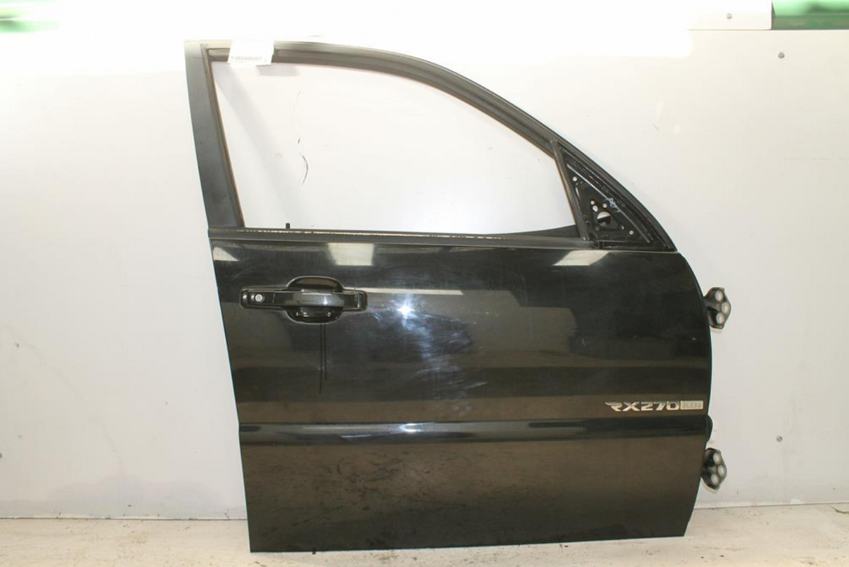 Used Ssangyong, Rexton Right Front Door Y200 Y285 Non Flare Type 07/03 11/12 2010 – image 1 - All Good Parts
