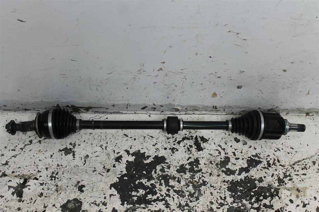 Used Holden, Equinox Right Driveshaft Front 1.6 Diesel Auto T/M Eq 09/17 12/20 2019 – image 1 - All Good Parts