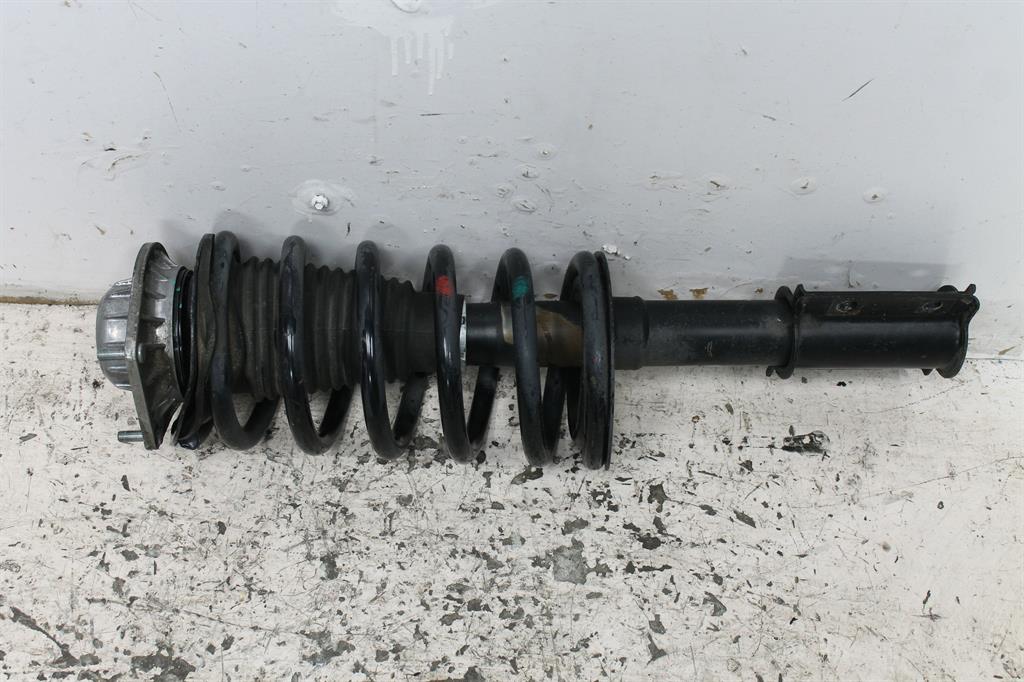 Used LDV, V80 Right Front Strut Diesel 2.5 Van 01/13 2016 – image 1 - All Good Parts