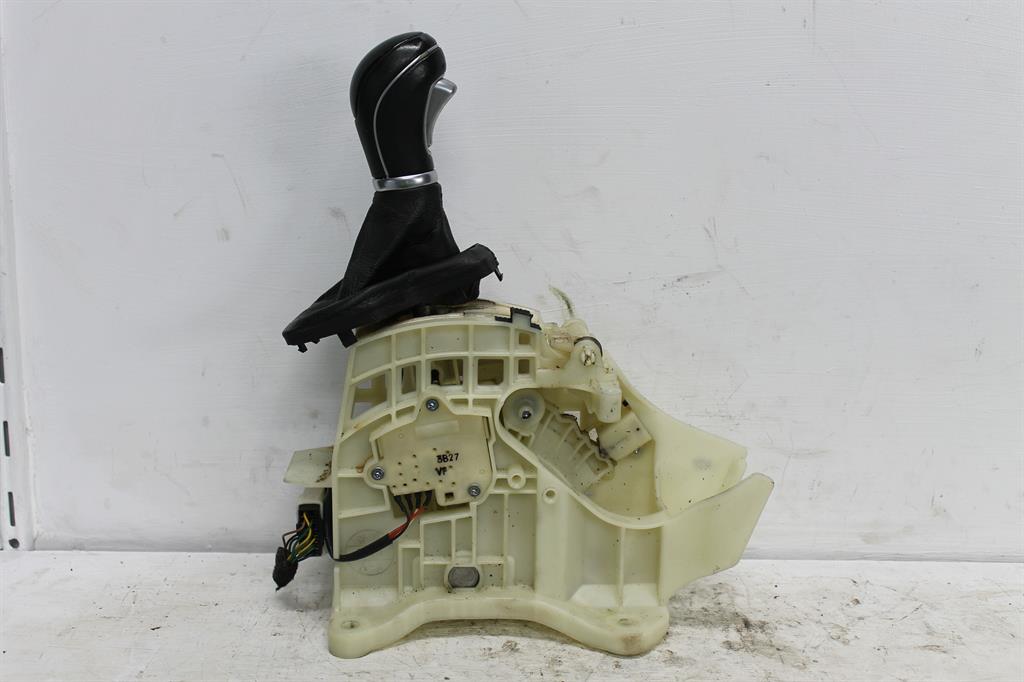 Used Hyundai, I40 Gear Stick/Shifter Auto Shifter Vf 6 Speed 09/11 05/15 2013 – image 1 - All Good Parts