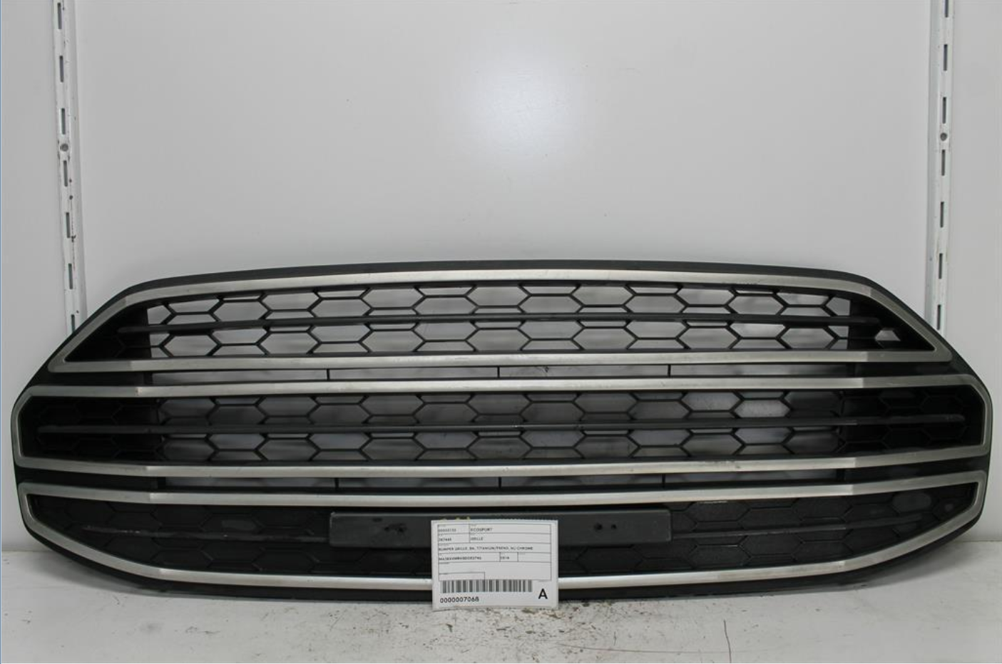 Ford, Ecosport Grille Bumper Grille Bk Titanium/Trend W/ Chrome Surround Type 11/13 09/17