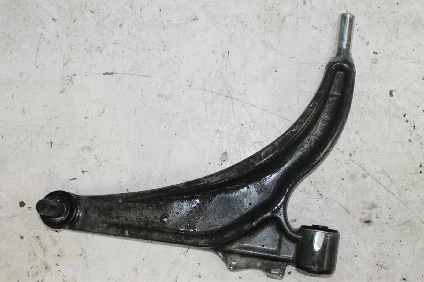 Holden, Cruze Right Front Lower Control Arm Jg Jh 03/09