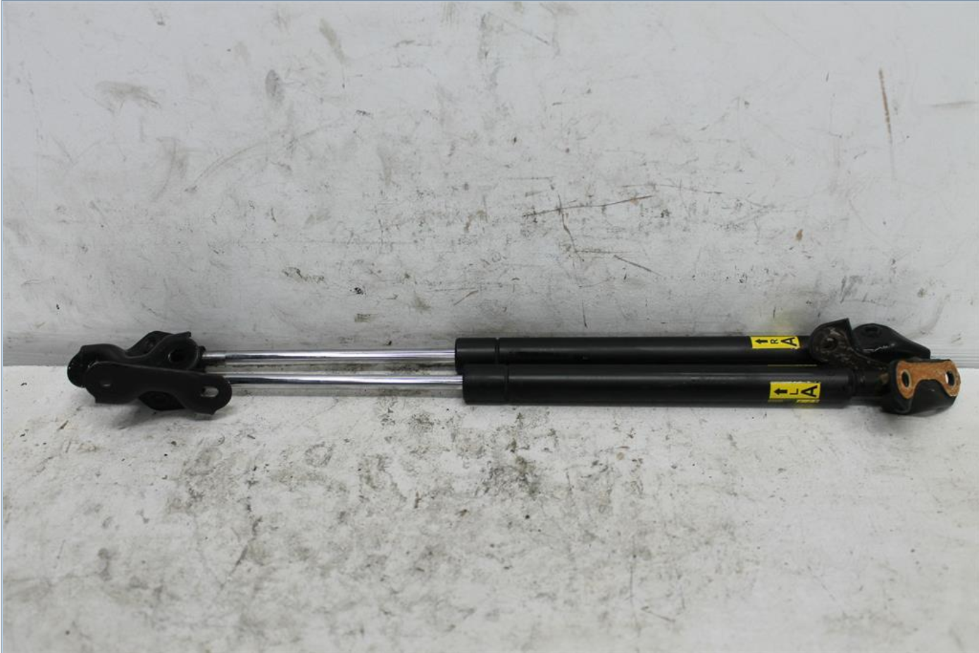 Toyota, Corolla Hatch Strut Tailgate Strut (Pair) 150 Series 03/07 12/13