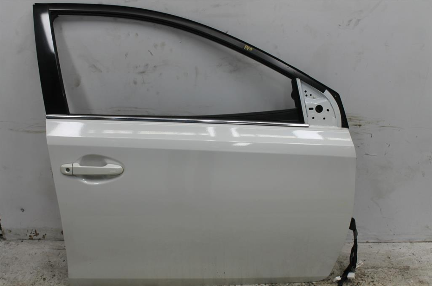 Toyota, Corolla Right Front Door Zre182R/Zwe186R Hatch 10/12 06/18