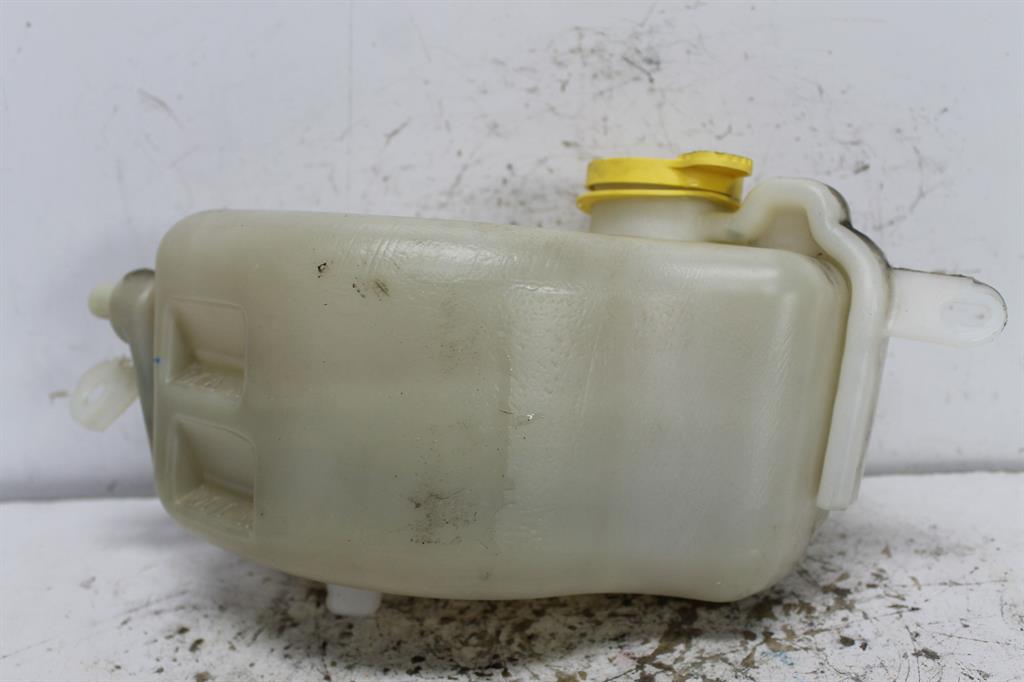 Fiat, Freemont Overflow Bottle Jf 2.4 Petrol 04/13 01/17