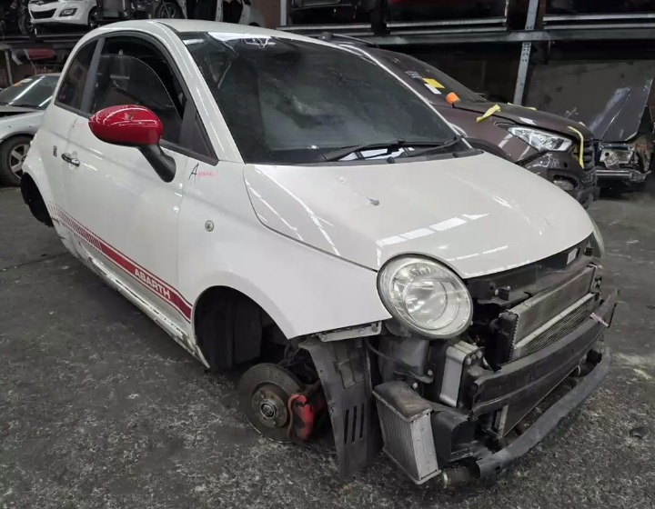 Fiat, 500 Right Headlamp , Halogen Type, Non 500E, 10/15