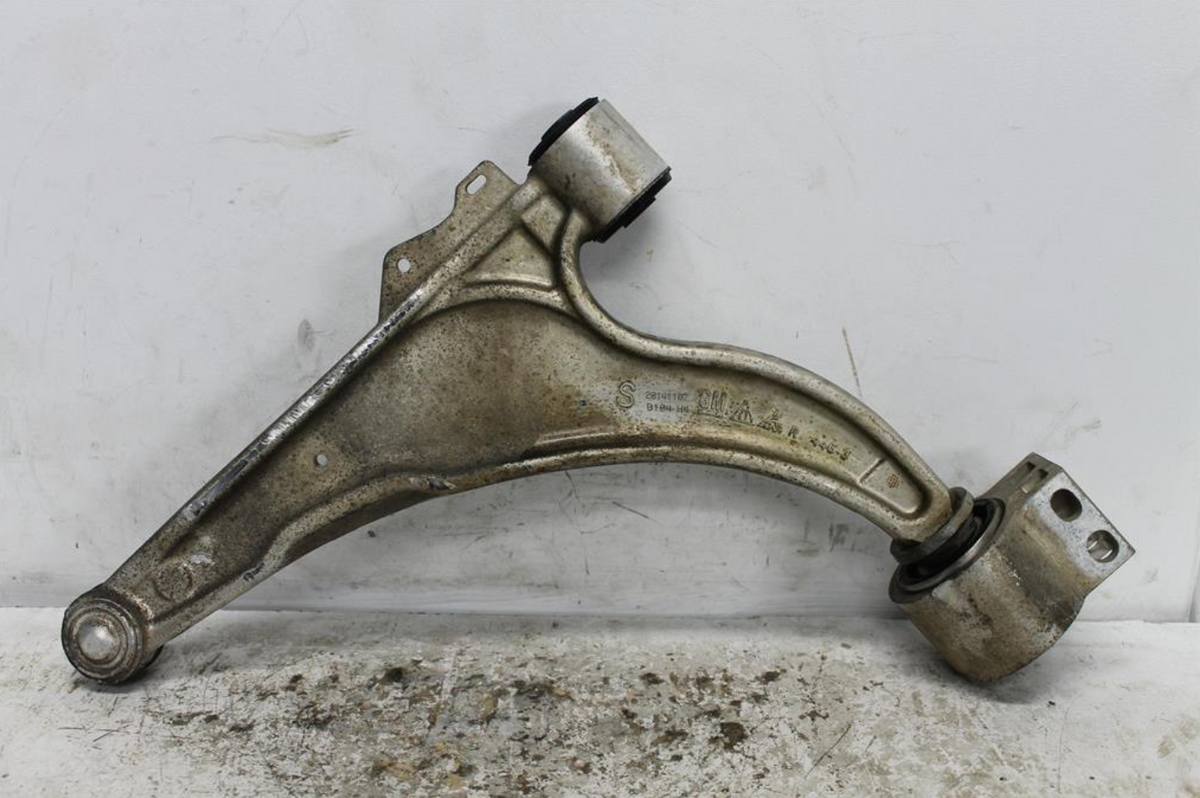 Used Holden, Cruze Right Front Lower Control Arm Jg Jh 03/09 2015 – image 1 - All Good Parts