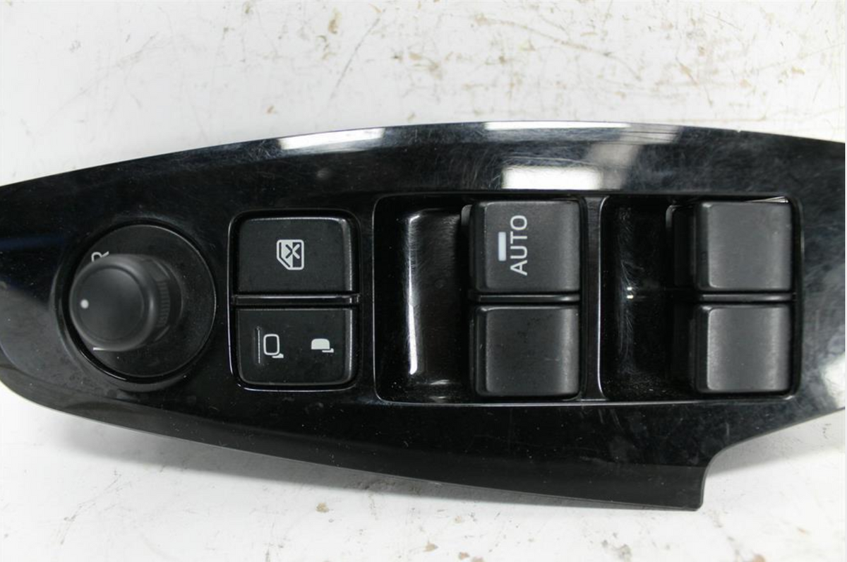 Used Mazda, 3 Power Window Switch Rh Front (Master Switch) W/ Power Fold & Auto Fold Mirror Type Bn 05/16 02/19 2016 – image 1 - All Good Parts