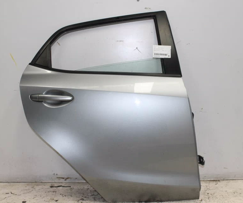 Mazda, 2 Right Rear Door Hatch De Series 09/07 09/14