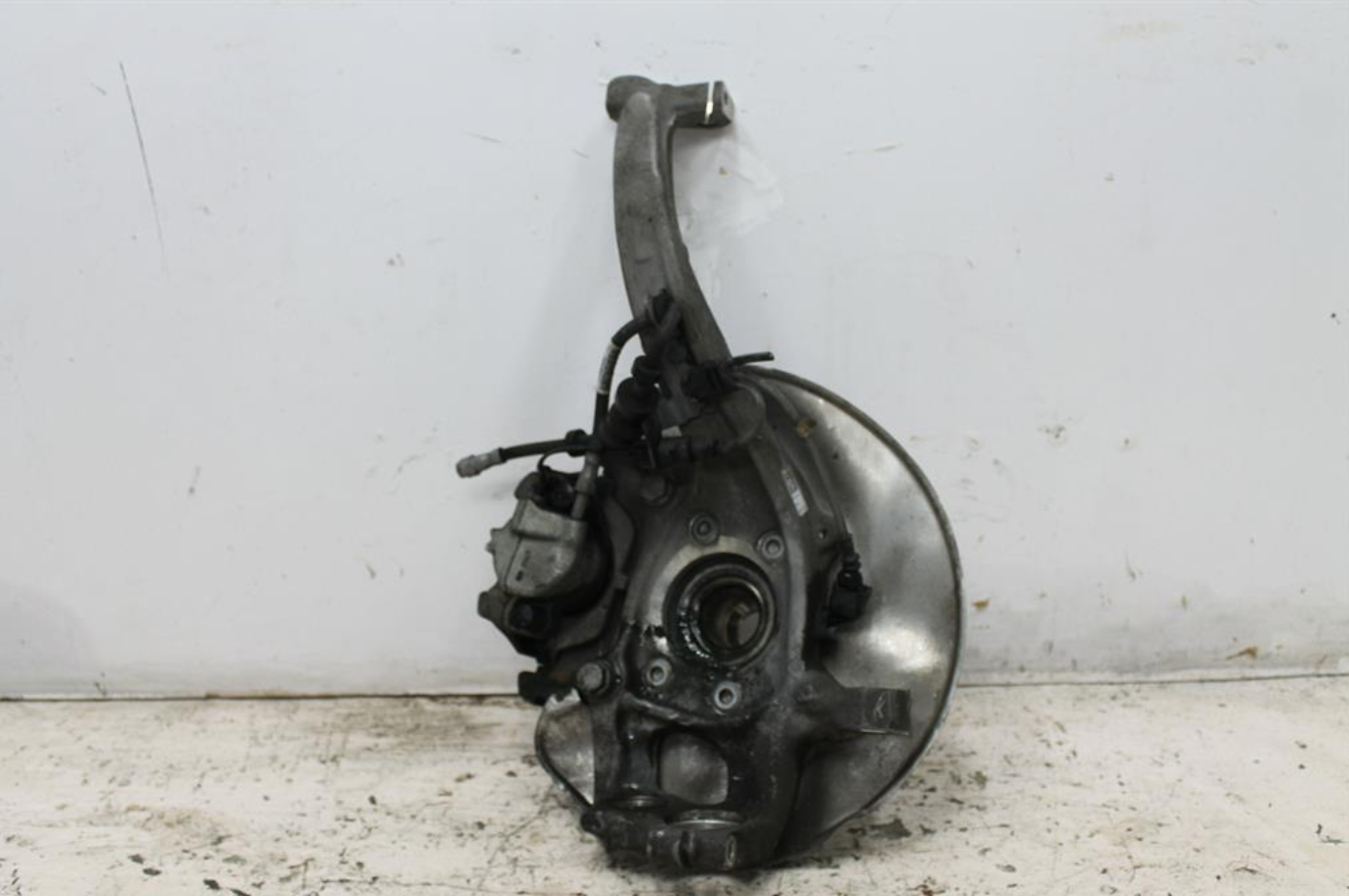 Audi, A4 Left Front Hub Assembly B8 8K Fwd/Awd 02/08 01/16