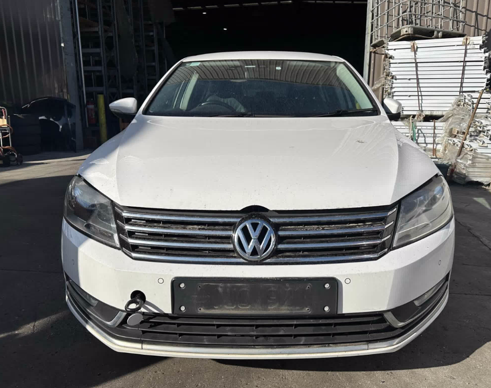 Used Volkswagen, Passat Right Headlamp , 3C/Mk6 B7, Alltrack/Sedan/Wagon, Halogen Type, 09/10-05/15  – main images - All Good Parts