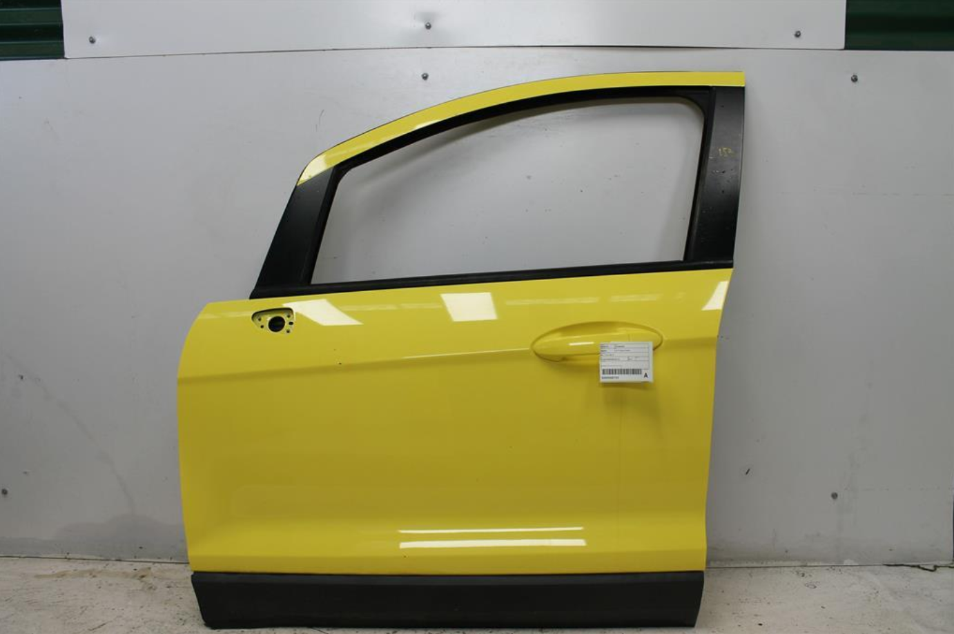 Ford, Ecosport Left Front Door Bk 11/13 09/17