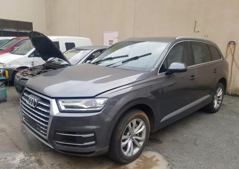 Audi, Q7 Right Headlamp ,  4M, Χενον Τυρε, 09/15-03/20