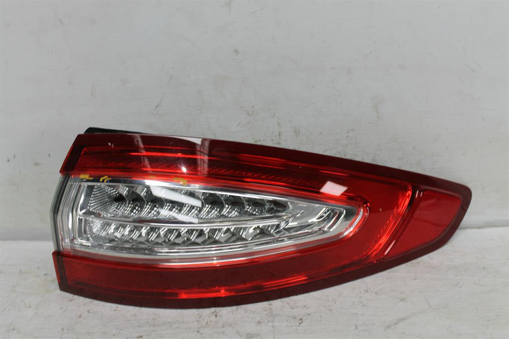 Used Ford, Mondeo Right Taillight Md Hatch 09/14 03/18 2016 – image 1 - All Good Parts