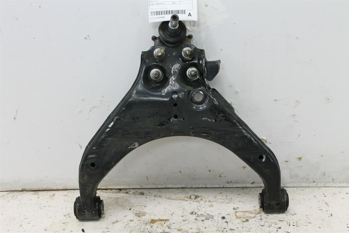 LDV, T60 Right Front Lower Control Arm Sk8C 07/17