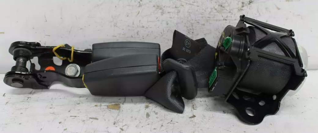 Used Renault, Koleos Seat Belt Rh Rear Assy (Belt And Stalk) H45 09/08 04/16 2014 – image 1 - All Good Parts