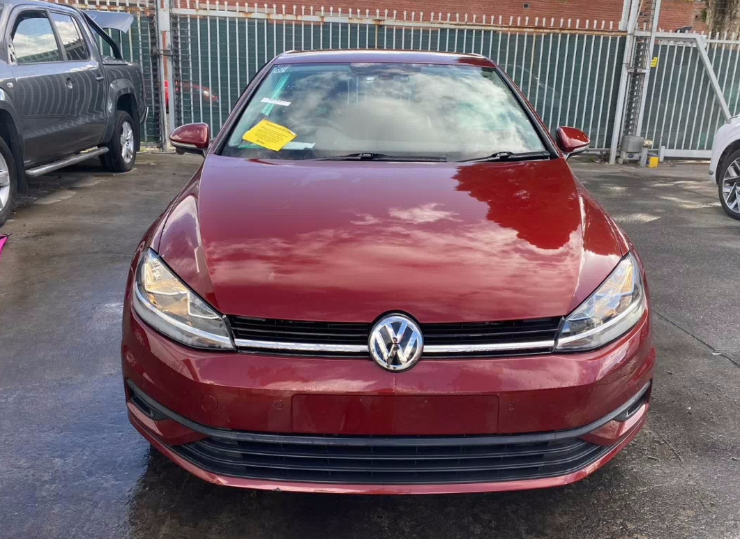 Used Volkswagen, Golf Right Headlamp , Gen 7, Standard/Trendline/Comfortline/Alltrack, Halogen Typρε, 03/17-08/20  – main images - All Good Parts