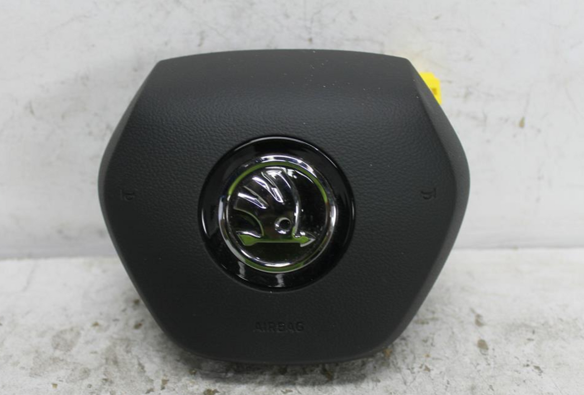Used Skoda, Kamiq Right Airbag Steering Wheel Nw 06/20 2020 – image 1 - All Good Parts