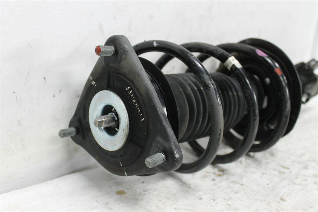 Used Kia, Cerato Right Front Strut Yd Sedan/Hatch 04/13 05/18 2018 – image 1 - All Good Parts